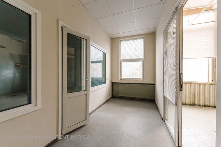 Объявление. Heated production or warehouse premises on the 2nd floor.  The building was constructed in 1994 Цена: 660 EUR/мес. Foto #6