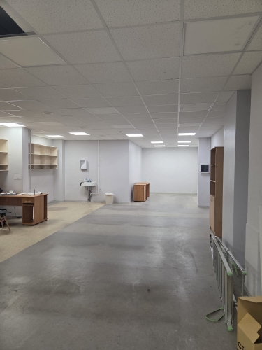 Sludinājumi. Iznomā noliktavas telpas Elijas ielā 17.  + renovēta biroju ēka + kopējā platība  119 m2 + telpas Cena: 893 EUR/mēn Foto #1