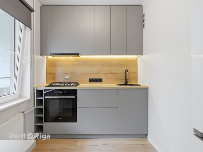 Sludinājumi. Pārdod gaišu un mājīgu dzīvokli Purvciemā!  Ienākot dzīvoklī, jūs sagaida priekšnams, no kura ir Cena: 64900 EUR Foto #7
