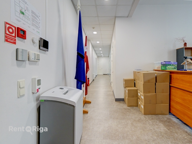 Объявление. Сдаётся в аренду светлый офис в реновированном здании напротив Оперы.  + Офис расположен на 3-м Цена: 2534 EUR/мес. Foto #7