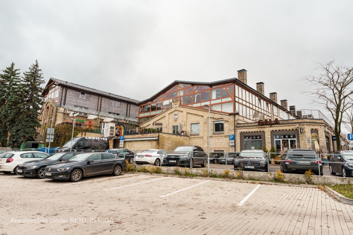 Sludinājumi. Iznomā biroju mūsdienīgā un arhitektoniski pievilcīgā biroju ēkā centrā starp Valdemāra un Briāna Cena: 393 EUR/mēn Foto #9