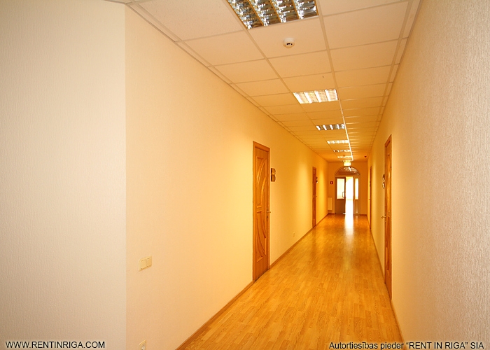 Sludinājumi. Birojs Bauskas ielā 58A.  + 3. stāvs. + Platība sastāv no vienas telpas. + Wc koplietošanas Cena: 315 EUR/mēn Foto #2