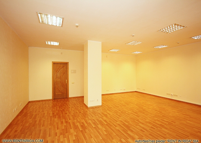 Sludinājumi. Birojs Bauskas ielā 58A.  + 3. stāvs. + Platība sastāv no vienas telpas. + Wc koplietošanas Cena: 315 EUR/mēn Foto #3