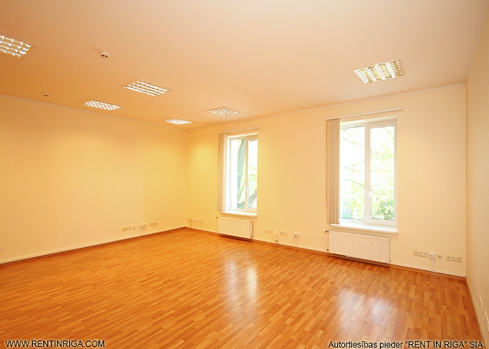 Sludinājumi. Birojs Bauskas ielā 58A.  + 3. stāvs. + Platība sastāv no vienas telpas. + Wc koplietošanas Cena: 315 EUR/mēn Foto #4